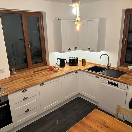 3 Bed Ground Floor Apartment - Hot Tub Optional Upgrade Hythe  Ngoại thất bức ảnh