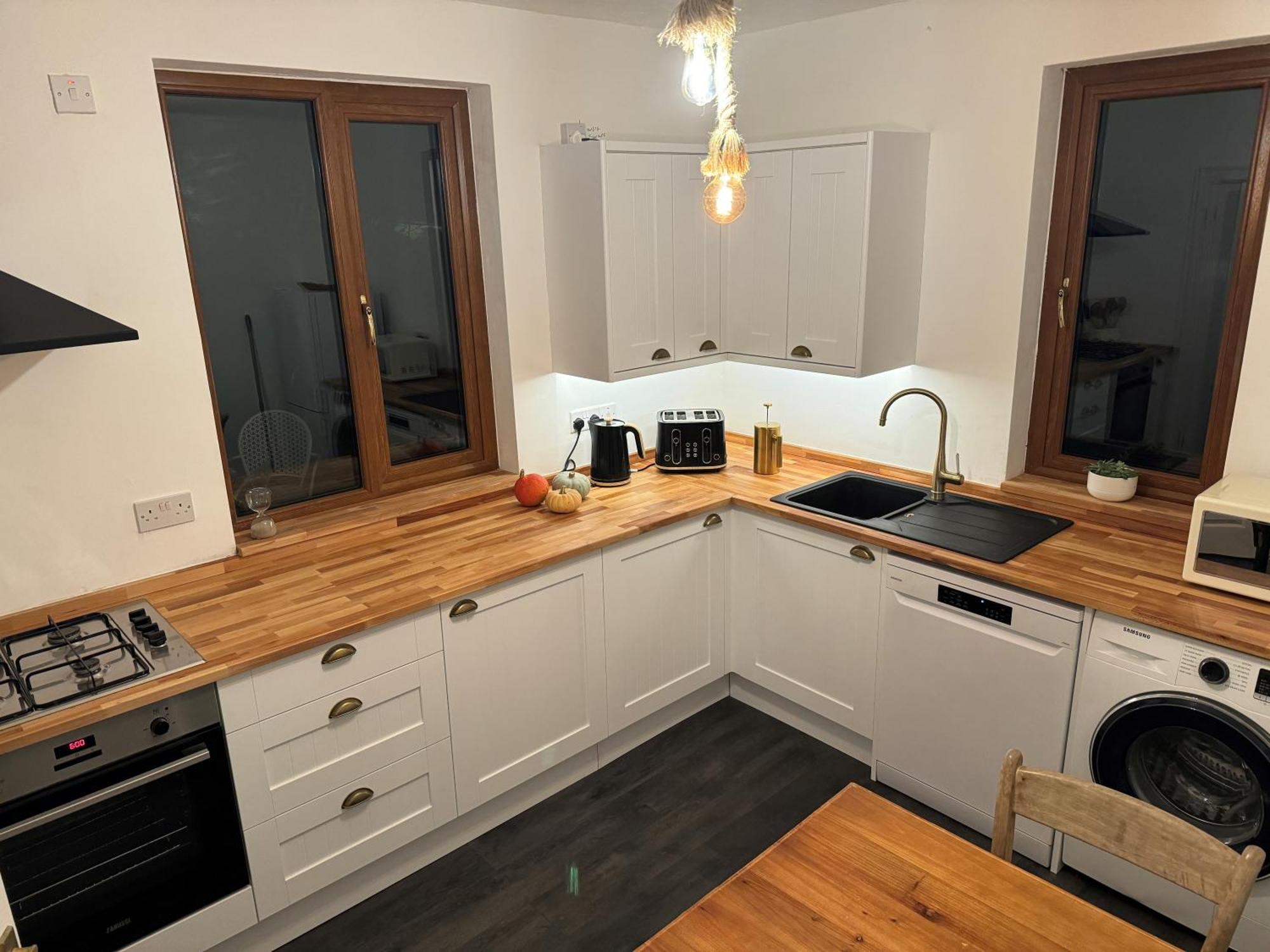 3 Bed Ground Floor Apartment - Hot Tub Optional Upgrade Hythe  Ngoại thất bức ảnh